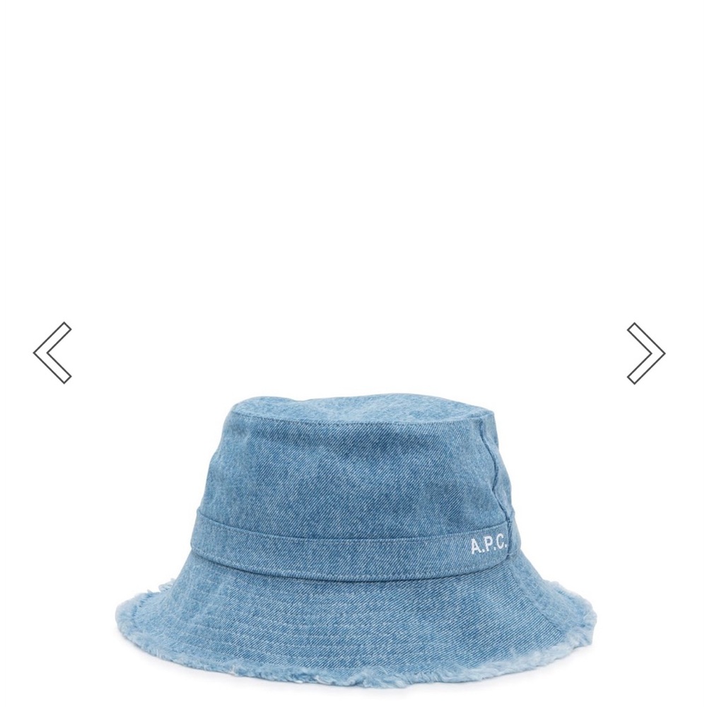 A.P.C BOB MARK BUCKET HAT